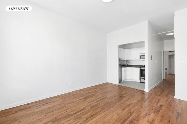 Building Photo - 320 W 22nd St