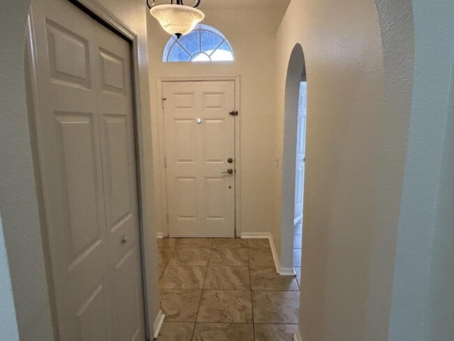 Foto del edificio - 3257 Helmel Ct