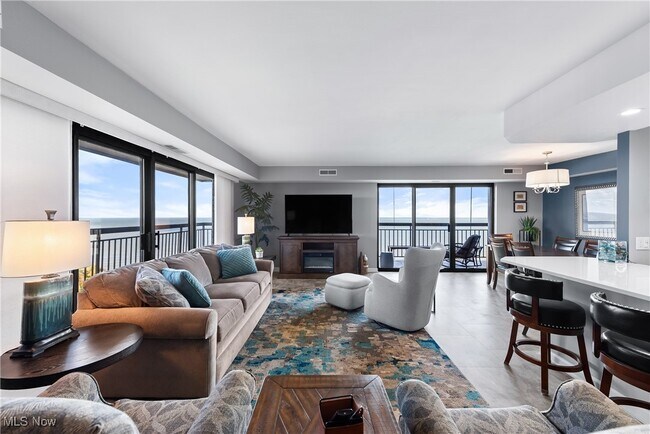 Foto del edificio - 12550 Lake Ave