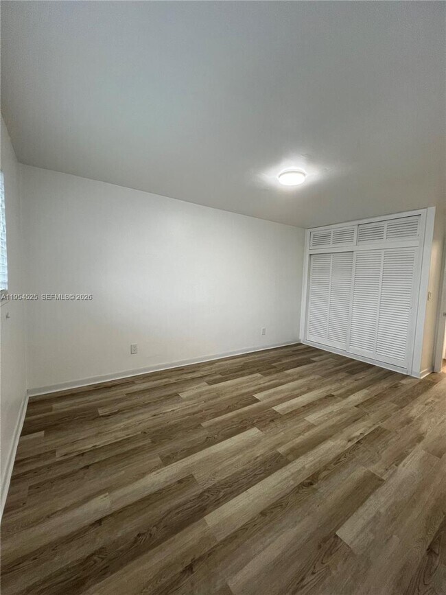 Foto del edificio - 195 Sunrise Dr