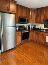 Building Photo - 521 Park Ave