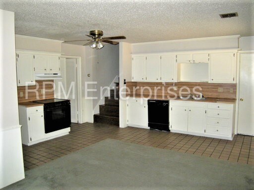 Building Photo - 3104 N Grant Ave