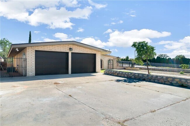 Building Photo - 7224 Ramada Dr