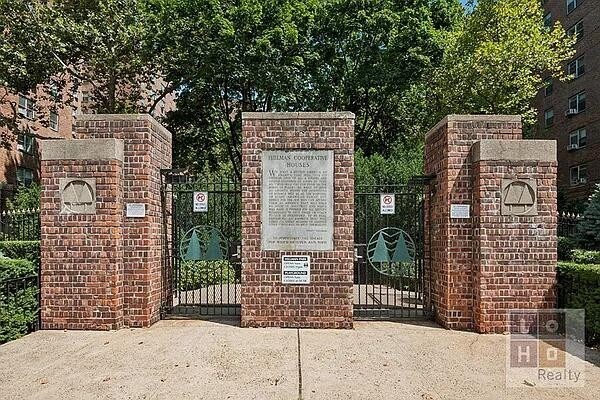 Foto del edificio - 500 Grand St