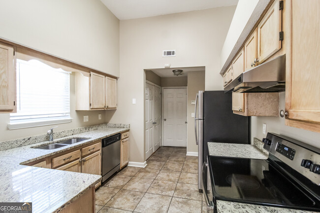 Building Photo - 1106 Briar Cove Ct