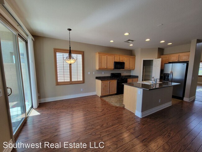 Building Photo - 4 br, 3.5 bath House - 418 First On Drive