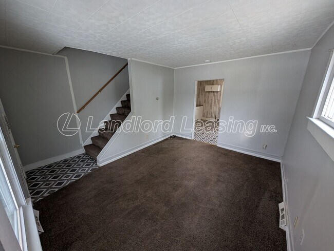 Building Photo - $599 Security Deposit Special!