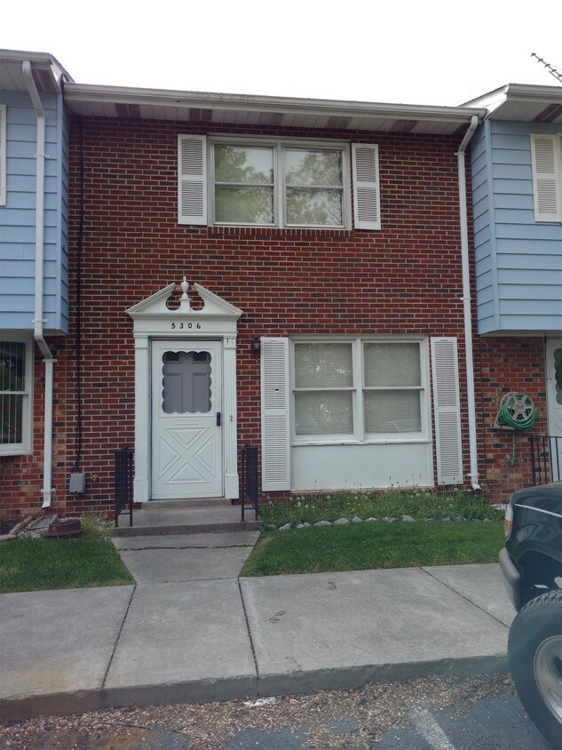 Foto principal - 5306 Mulberry Ct