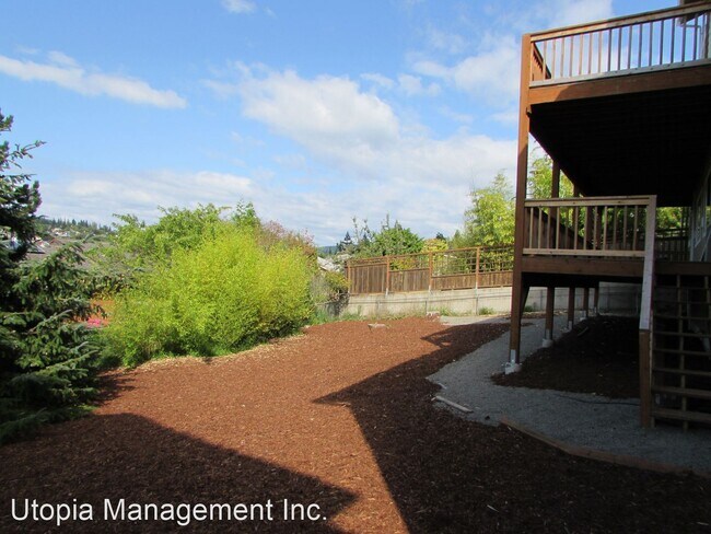 Building Photo - 4 br, 3 bath House - 213 BAYSIDE RD