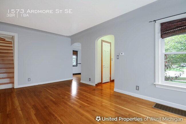 Building Photo - 1573 Ardmore St SE