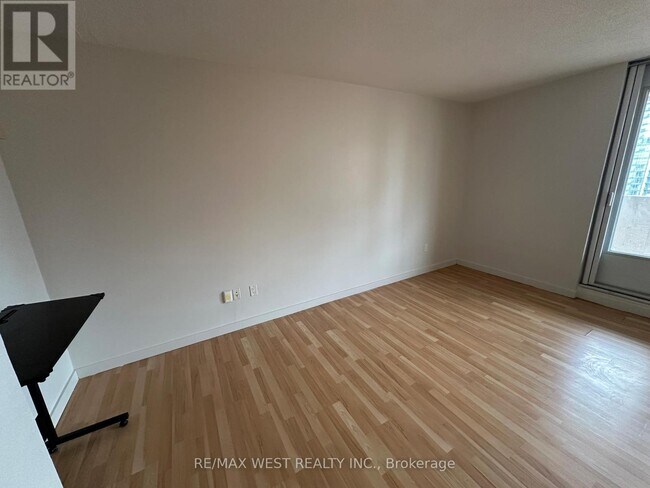 Building Photo - 40 Homewood Ave