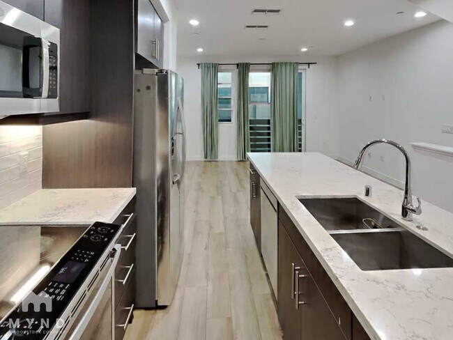 Foto del edificio - 3959 Wattling St