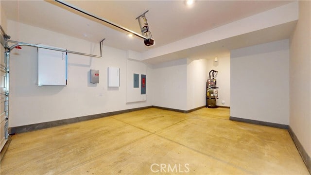 Building Photo - 8421 Gabrielino Ct