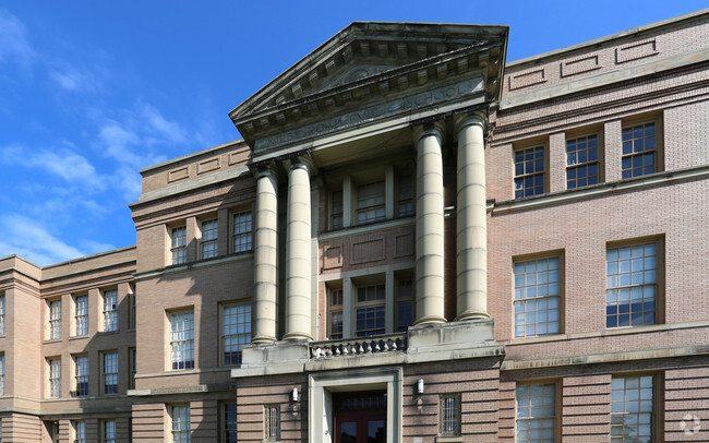 Building Photo - Kirby School Apartments