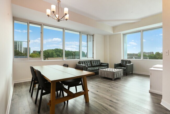 Foto del edificio - 1515 Summer St