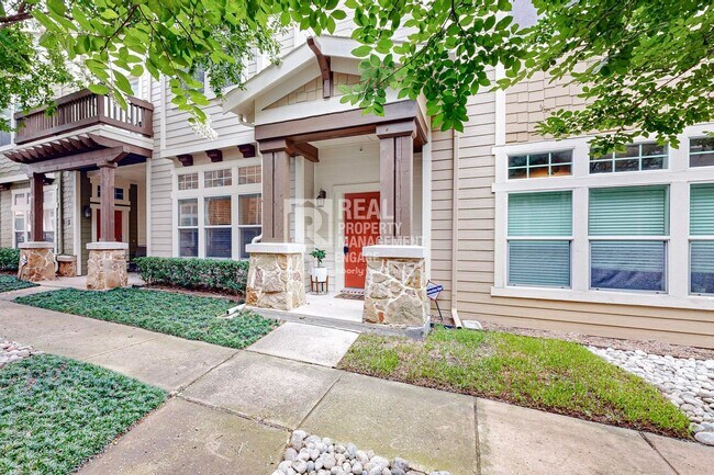 Foto del edificio - Charming 2-Bedroom Townhome for Rent in a Gated Community!