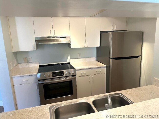Building Photo - 103 Yacht Club Way