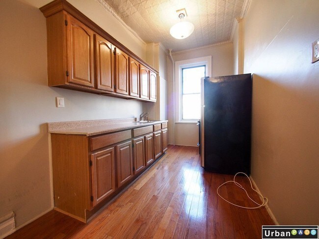 Building Photo - 879 St Johns Pl