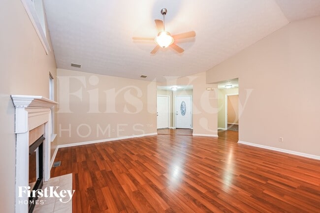 Building Photo - 3 Bobwhite Ct