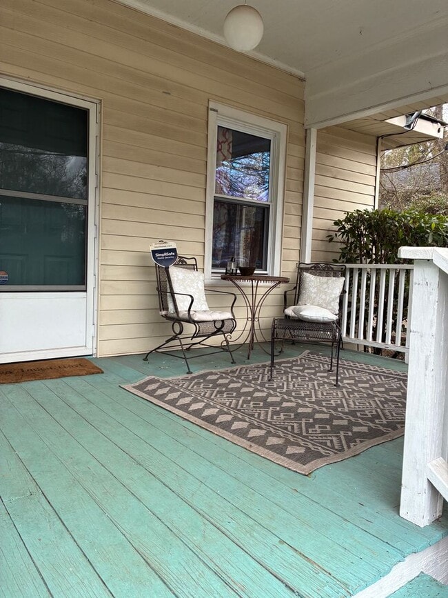 Foto del edificio - 3 Bedroom home near downtown and campus.