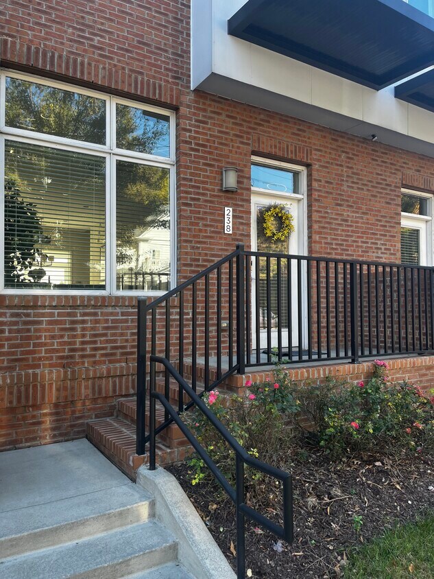 Primary Photo - 238 William Drummond Way