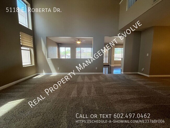 Building Photo - 5118 E Roberta Dr