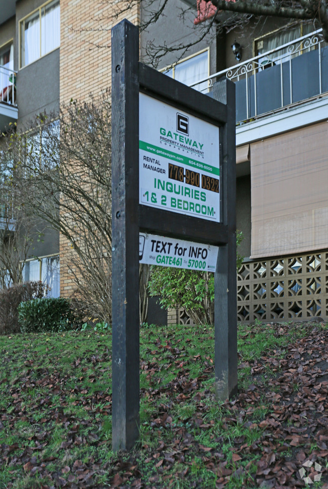 Photo du bâtiment - Panorama Court