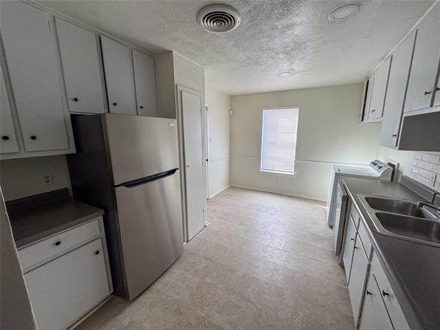 Foto del edificio - 60 Pershing Dr