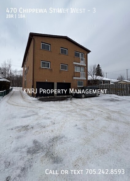 Building Photo - Freshly Updated One Bedroom Apartment