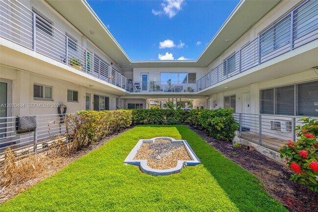 Foto del edificio - 2250 Bay Dr