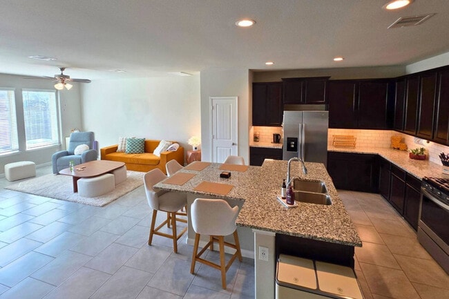 Foto del edificio - 3803 Lancer Cir