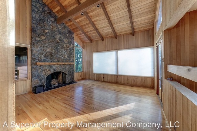 Building Photo - 4 br, 3.5 bath House - 1873 NW Rimrock Rd