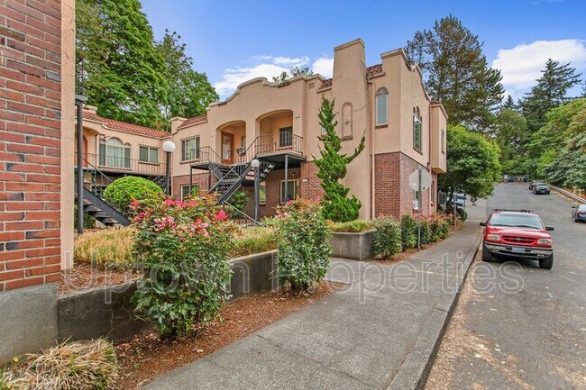 Foto del edificio - 1322 NE 68th Ave
