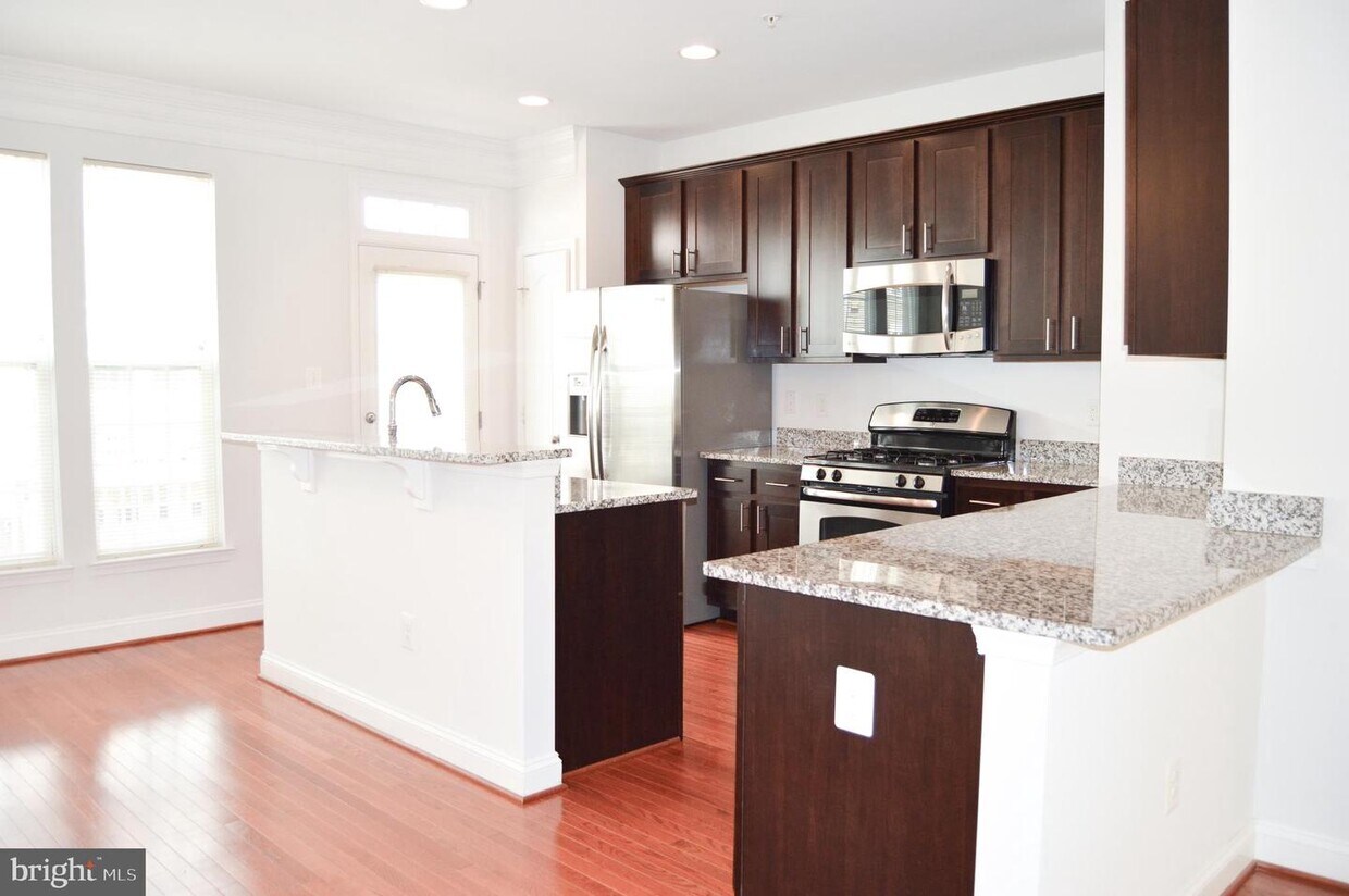 11916 Weybridge Lane, Germantown, MD 20876 Townhome Rentals in