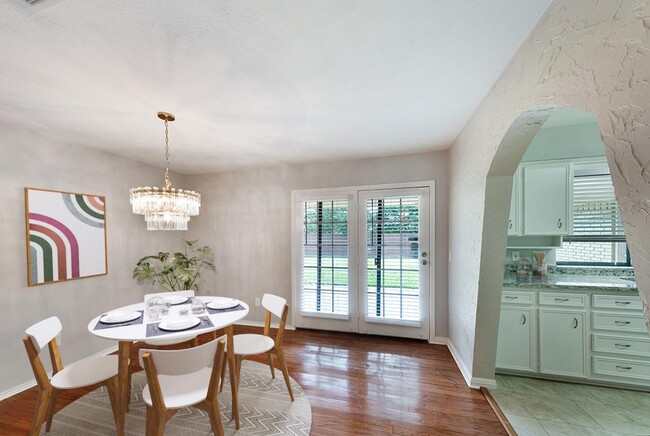 Foto del edificio - Updated Plano home near Collin Creek Mall