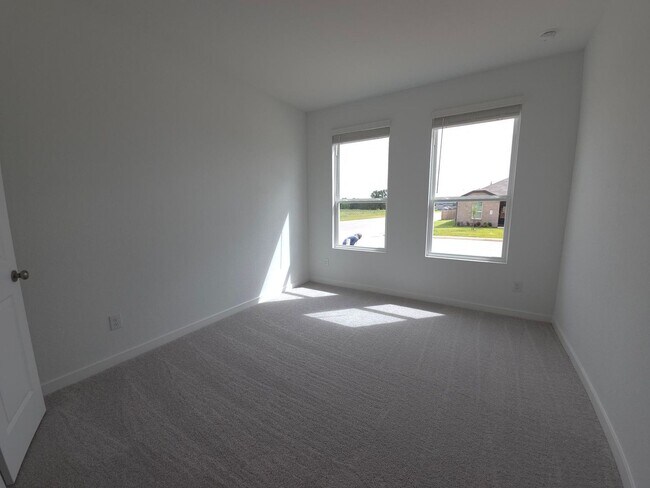 Foto del edificio - FOR LEASE!! NEW CONSTRUCTION!!!