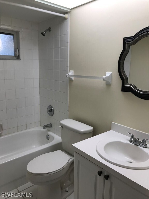 Building Photo - 1936 SE 8th Ave