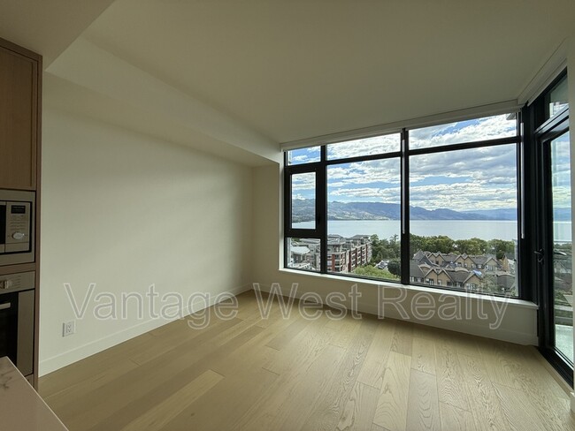 Building Photo - 1109-3800 Capozzi Rd