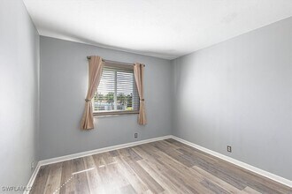 Building Photo - 2885 Palm Beach Blvd