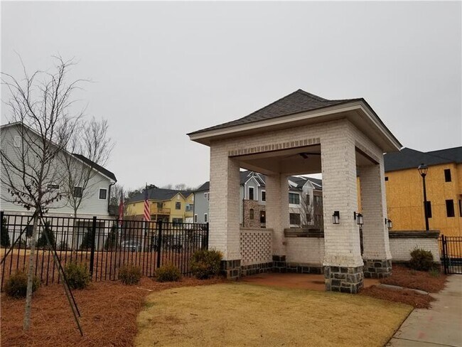 Building Photo - 240 Walker Ave