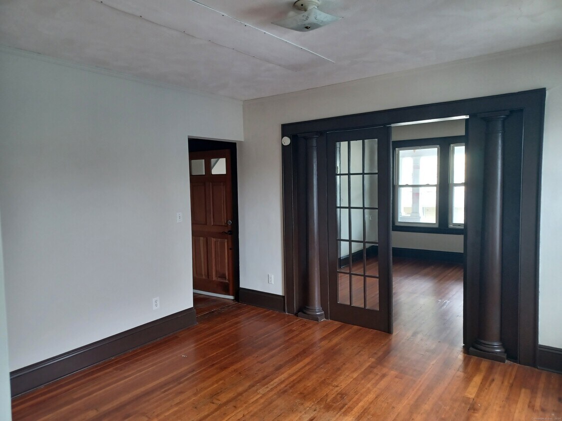 Foto principal - 71-73-73 Morehouse St