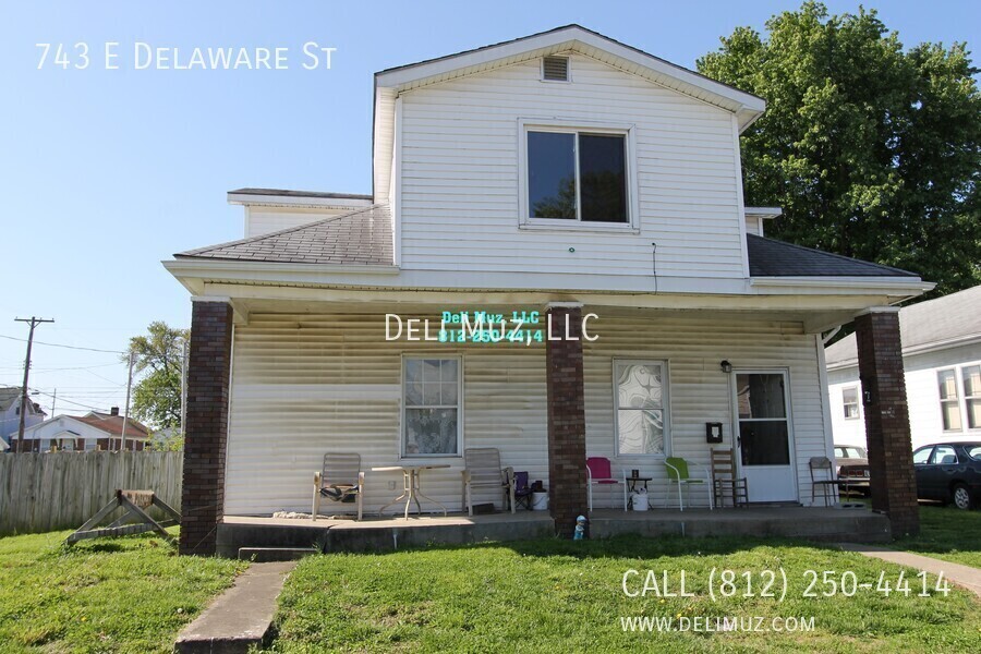 Foto principal - 743 E Delaware St