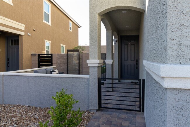 Building Photo - 3561 Dimora St