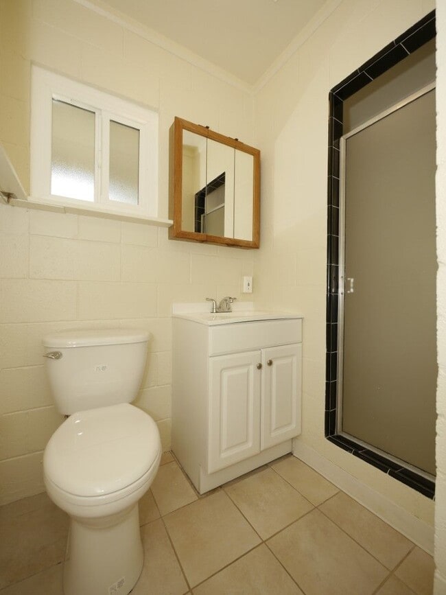 Building Photo - 606 Mountain Ranch Rd