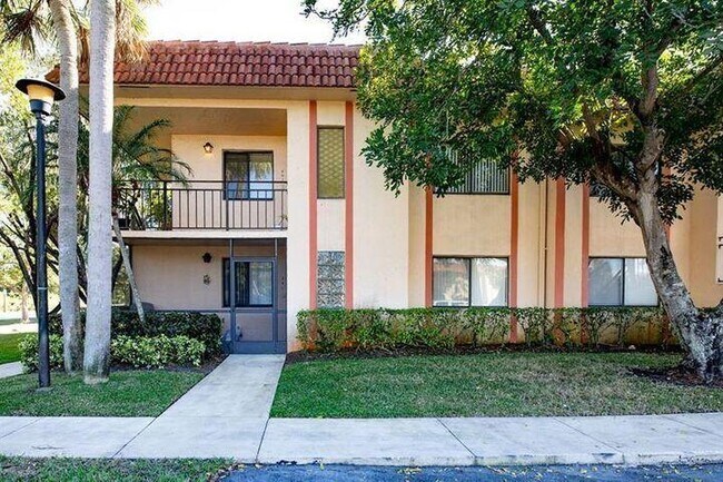 Foto del edificio - 359 Lakeview Dr