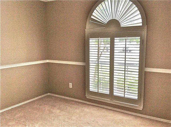 Building Photo - 711 Cottonwood Bend Dr
