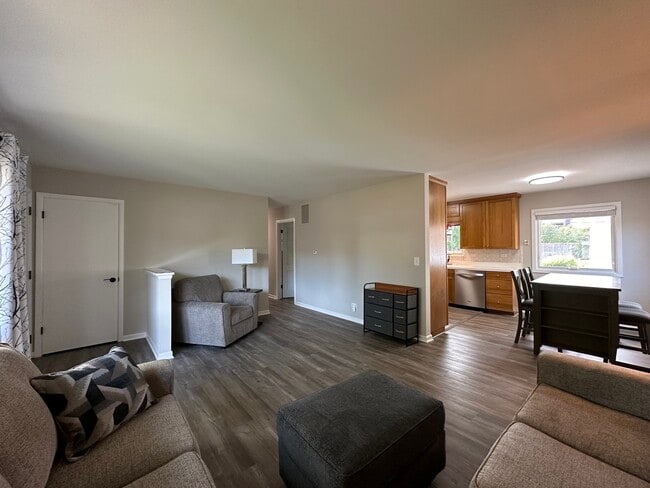 Building Photo - 4038 Forest Ave