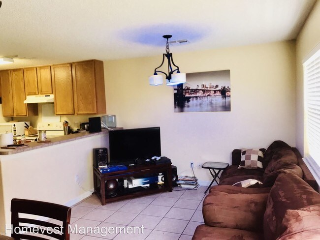 Building Photo - 2 br, 2.5 bath House - 12649 Somerset Oaks St
