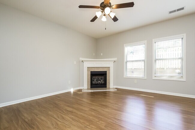 Foto del edificio - 233 Bethany Manor Ct