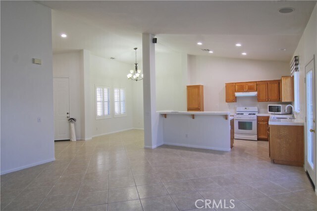 Foto del edificio - 28422 Belleterre Ave